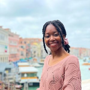 Meet your Posher, Victoria